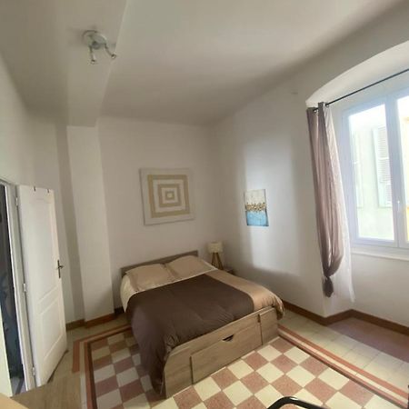 Appartement Climatise,Idealement Situe 100M Du Vieux Port. Bastia  Esterno foto
