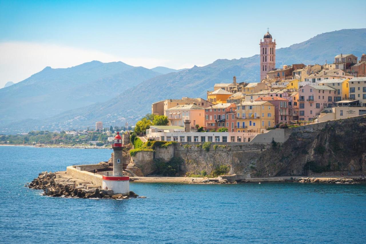 Appartement Climatise,Idealement Situe 100M Du Vieux Port. Bastia  Esterno foto